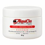 Ômega C Radiance loção cremosa facial com Glicosferas de Vitamina C 5% e Mix de Ômegas 5% da AlquiCia.